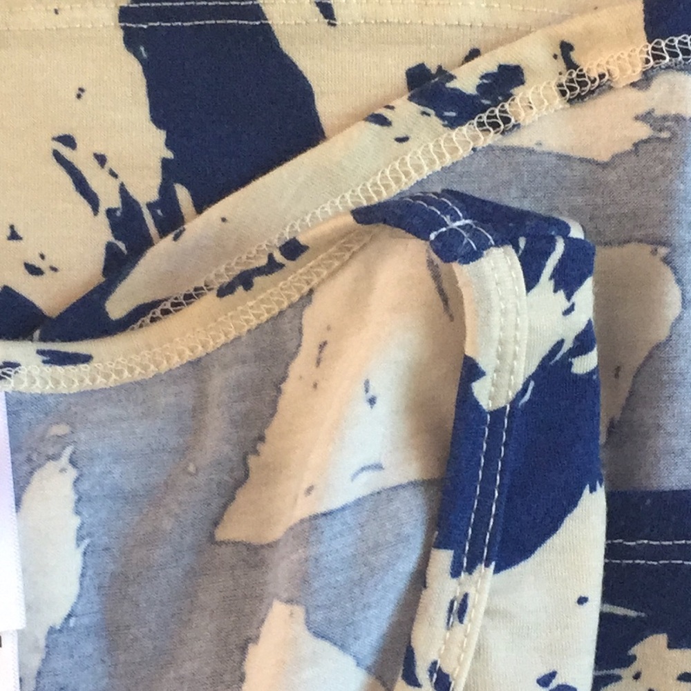 LULAROE Top - Picture 6 of 8